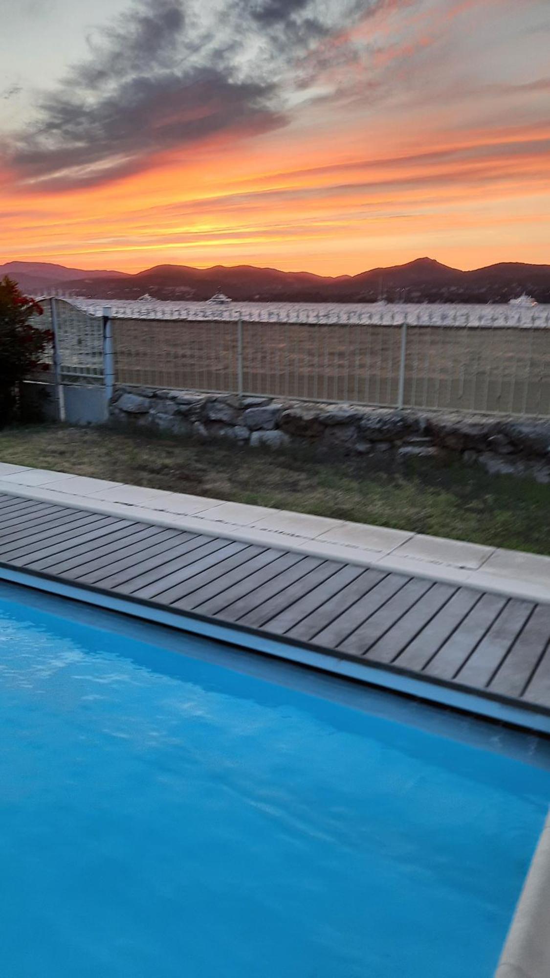 Villa Playa Del Sol -B4 Saint-Tropez Exteriör bild